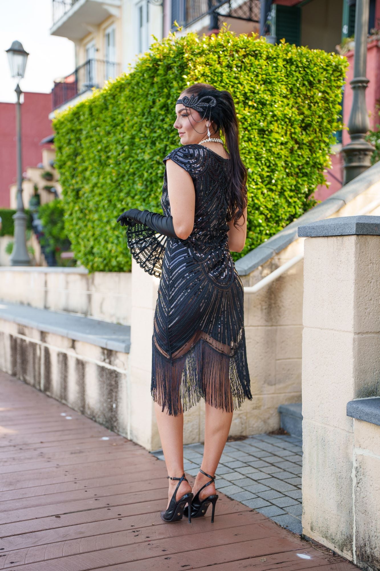 A black Roaring 1920s Flapper Dress